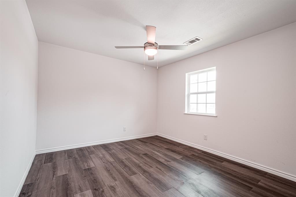 204 Dyer Avenue, Baytown, Texas image 17