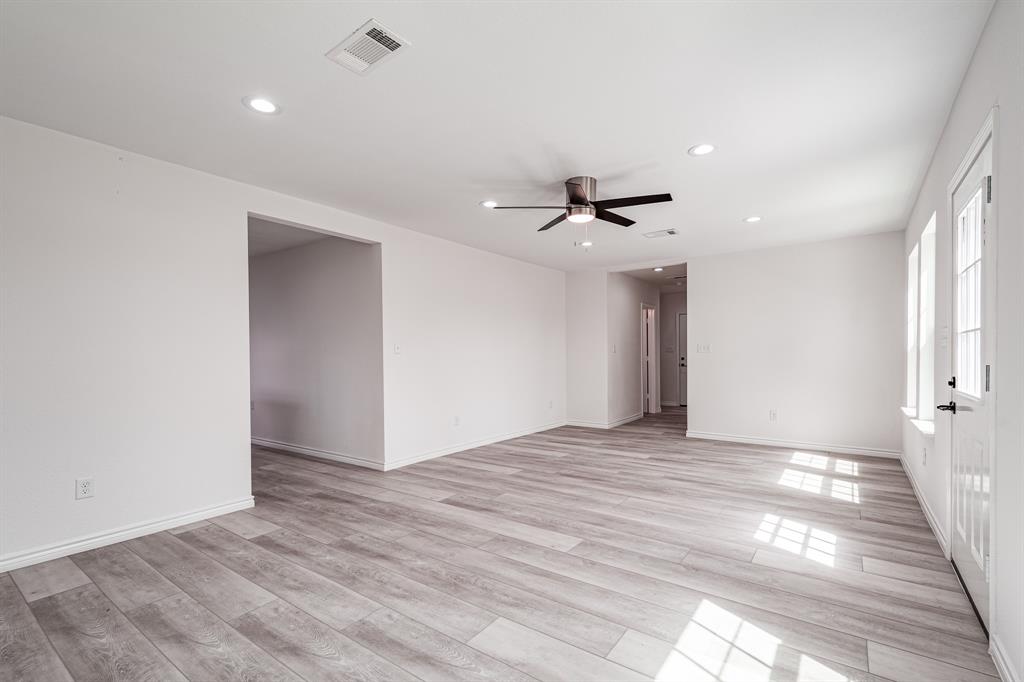 204 Dyer Avenue, Baytown, Texas image 7