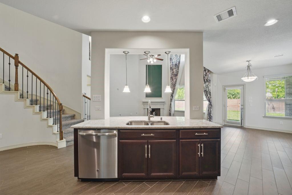 23 Castello Lane, Missouri City, Texas image 14