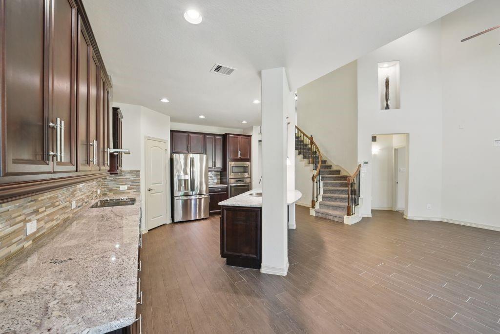 23 Castello Lane, Missouri City, Texas image 11