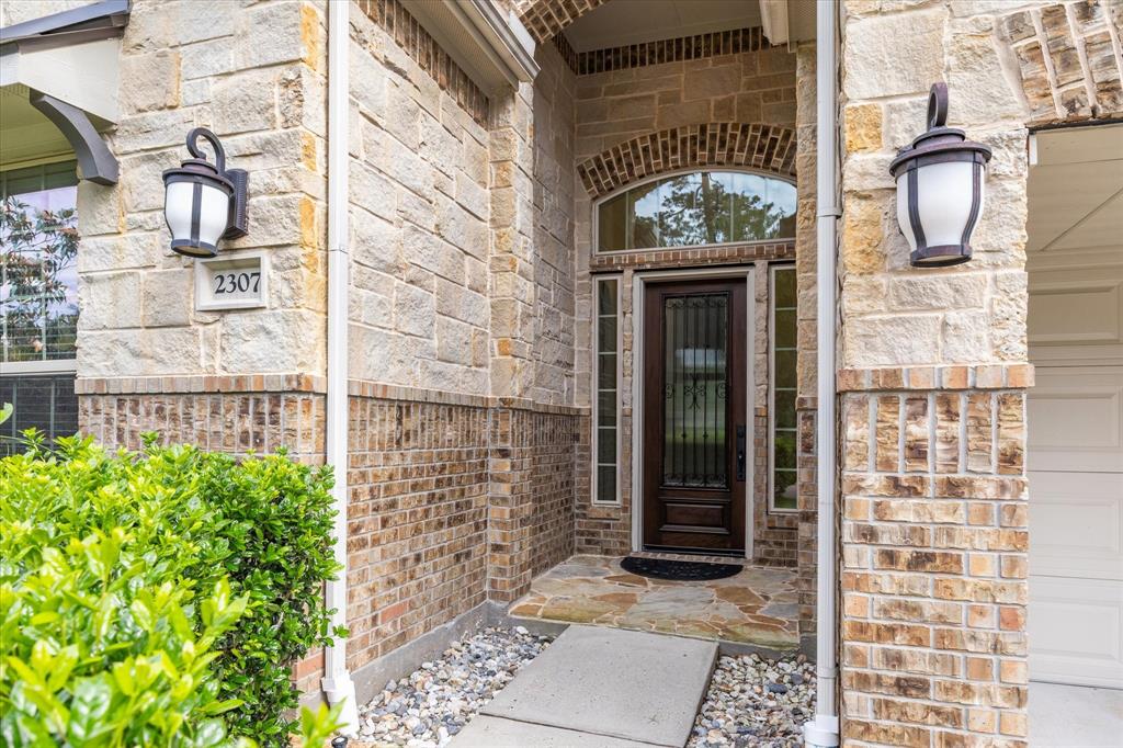 2307 Ellis Park Lane, Conroe, Texas image 2