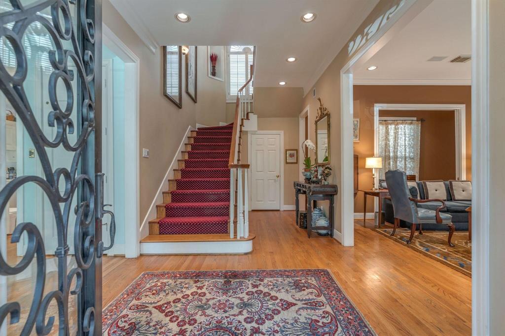 74 Briar Hollow Lane, Houston, Texas image 3