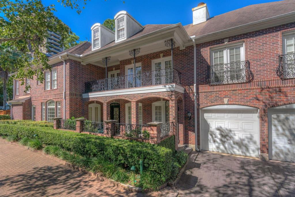 74 Briar Hollow Lane, Houston, Texas image 1
