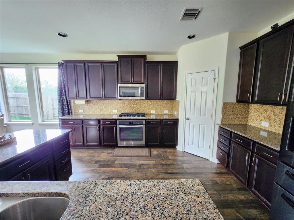 12608 Floral Park Lane, Pearland, Texas image 12