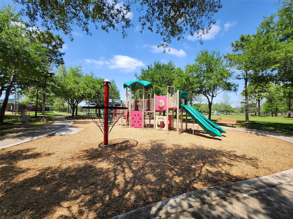 12608 Floral Park Lane, Pearland, Texas image 17