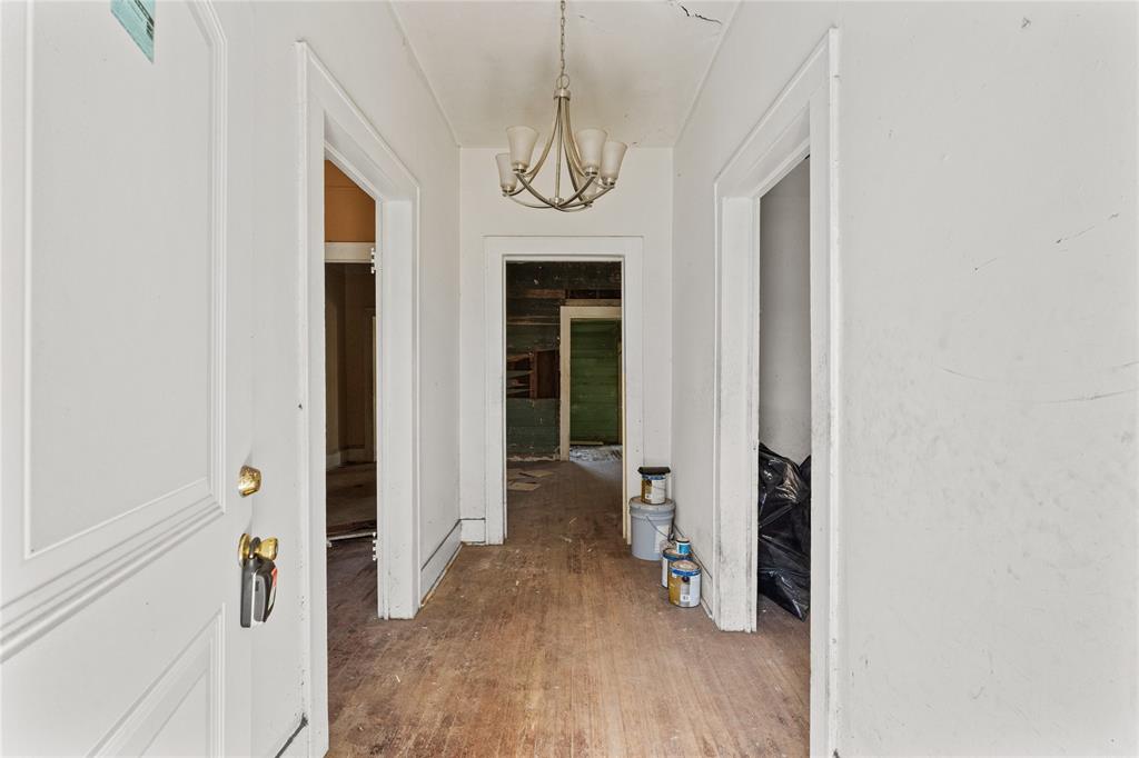 1928 Avenue M 1/2, Galveston, Texas image 10