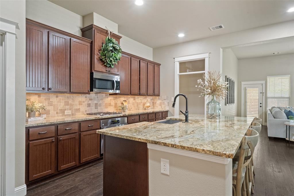 114 Cherry Oak Lane, Montgomery, Texas image 9