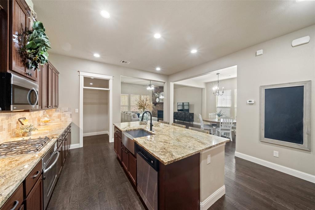 114 Cherry Oak Lane, Montgomery, Texas image 7