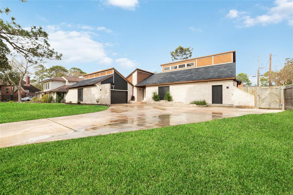 700 Bayou Crest Circle, Dickinson, Texas image 5