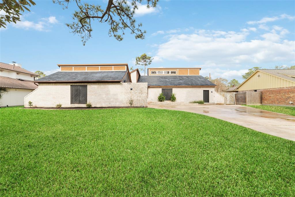 700 Bayou Crest Circle, Dickinson, Texas image 4