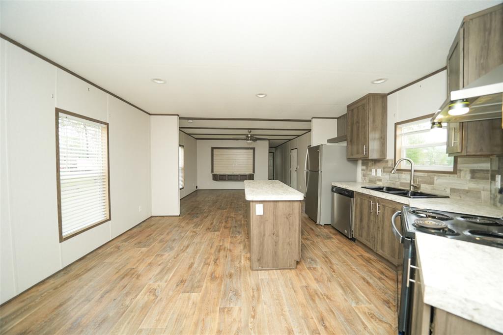 356 Grafton Court, Conroe, Texas image 12