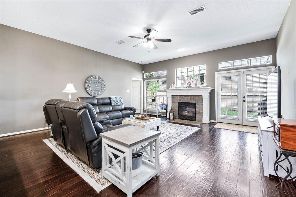 2930 Highland Lakes Drive, Missouri City, Texas image 12