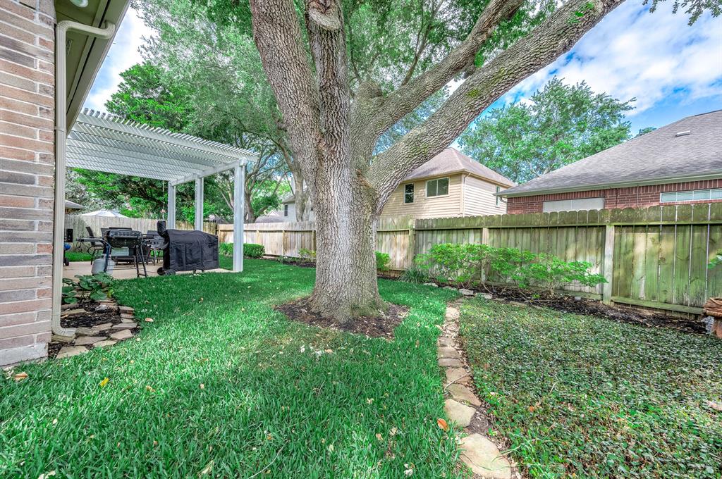 2930 Highland Lakes Drive, Missouri City, Texas image 28