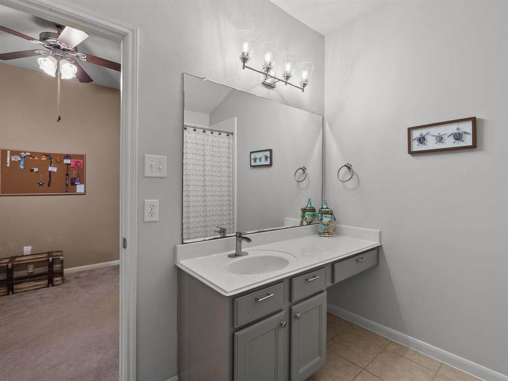 6516 Sterling Bay Lane, Dickinson, Texas image 10