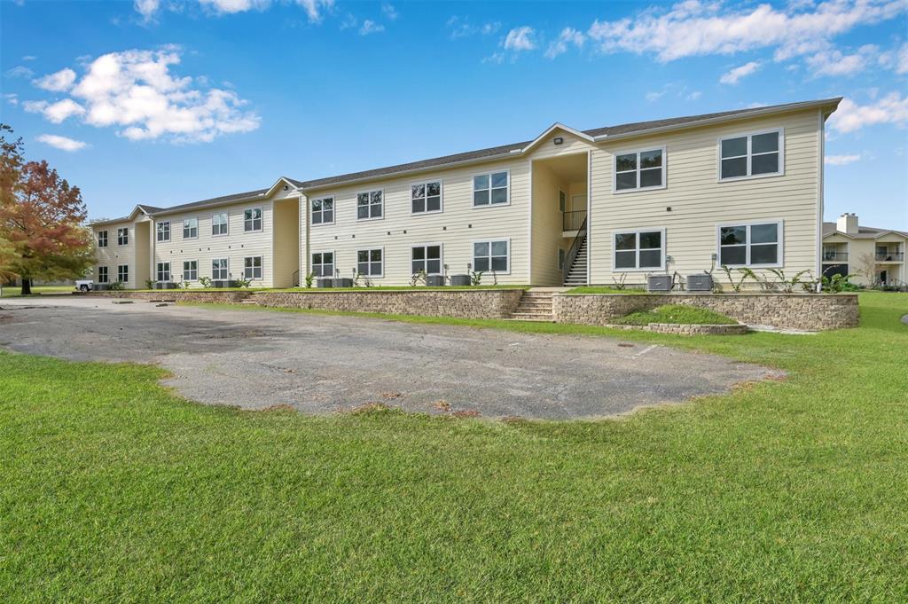 12565 Melville Drive #325, Montgomery, Texas image 6