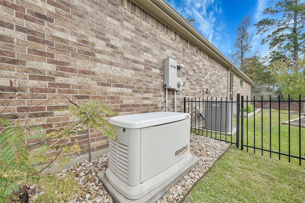 245 Percheron Drive, The Woodlands, Texas image 38