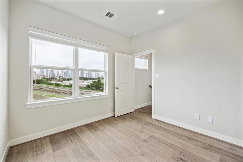 125 Eastwood Street St, Houston, Texas image 24