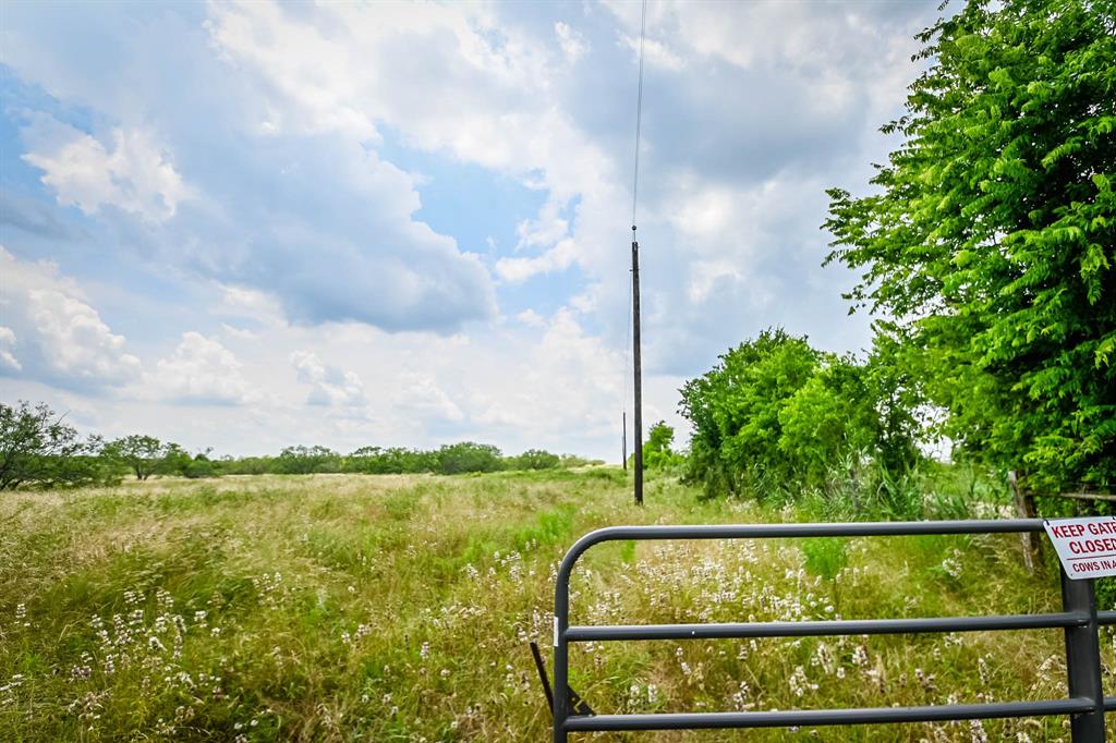 0000 County Road 447, Waelder, Texas image 9