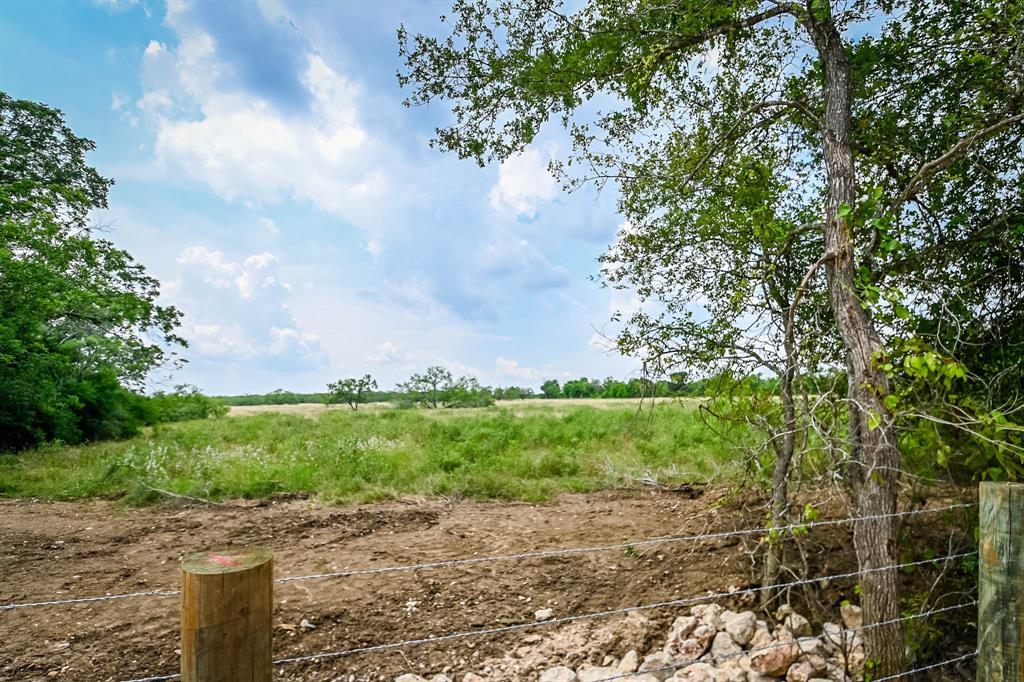 0000 County Road 447, Waelder, Texas image 17