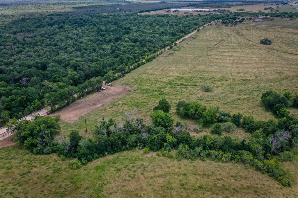 0000 County Road 447, Waelder, Texas image 27