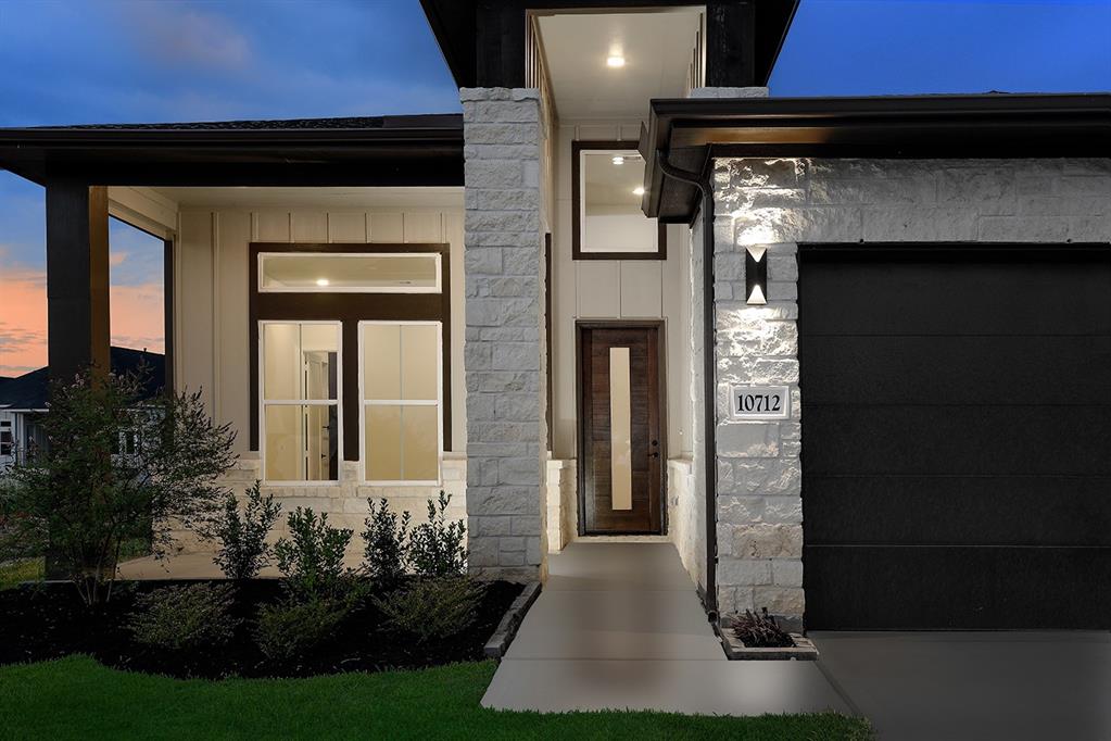 10712 S Lake Mist Lane