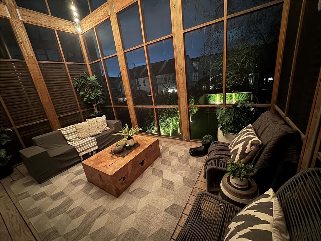 528 W 26th Street, Houston, Texas image 40