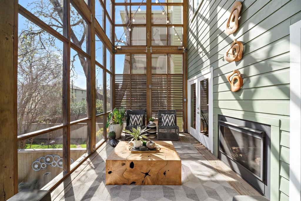 528 W 26th Street, Houston, Texas image 28
