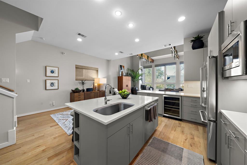 528 W 26th Street, Houston, Texas image 20