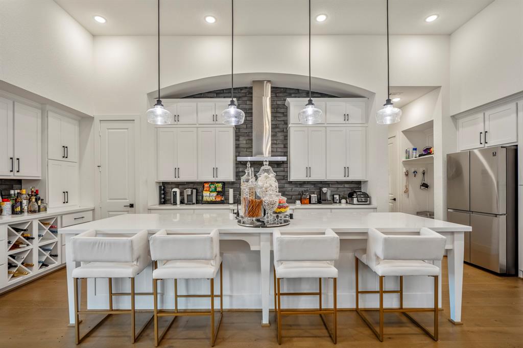 2903 Harbor Spring Way, Manvel, Texas image 2