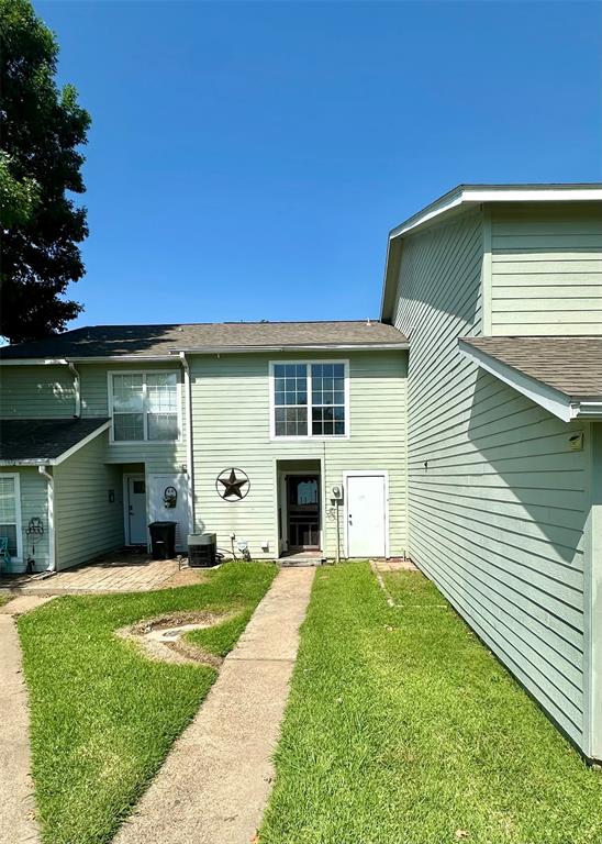 100 Edgewater Drive 43