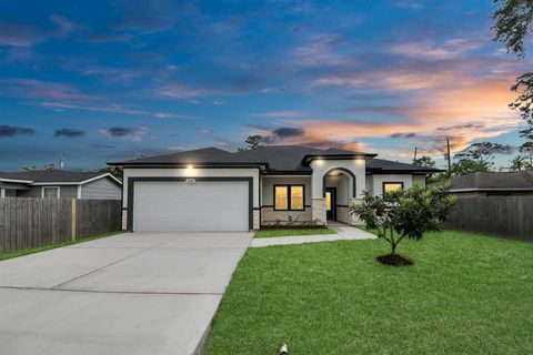 2448 Areba Street Houston TX 77091