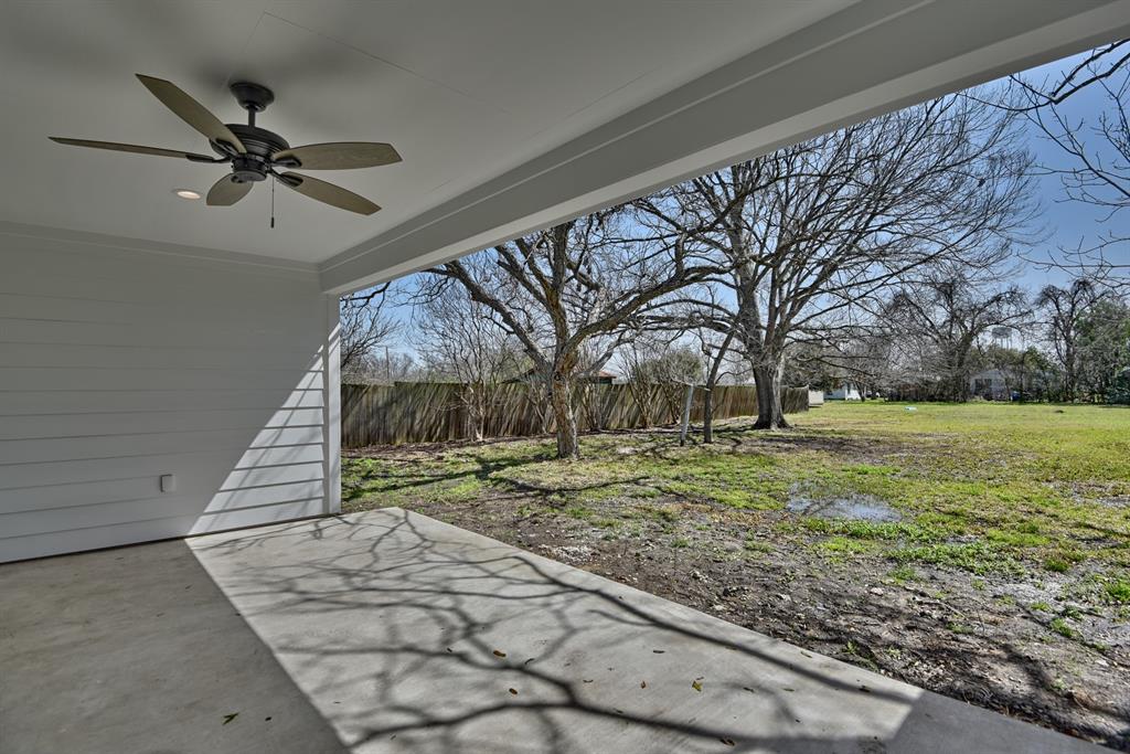 205 Mary Gene St, Brenham, Texas image 24