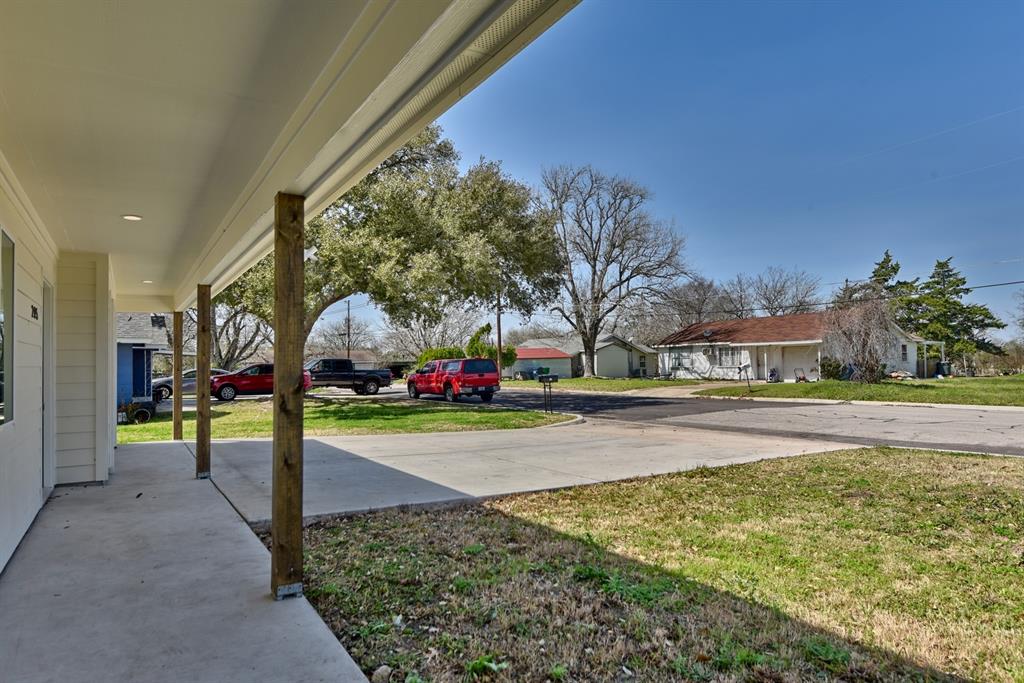 205 Mary Gene St, Brenham, Texas image 25