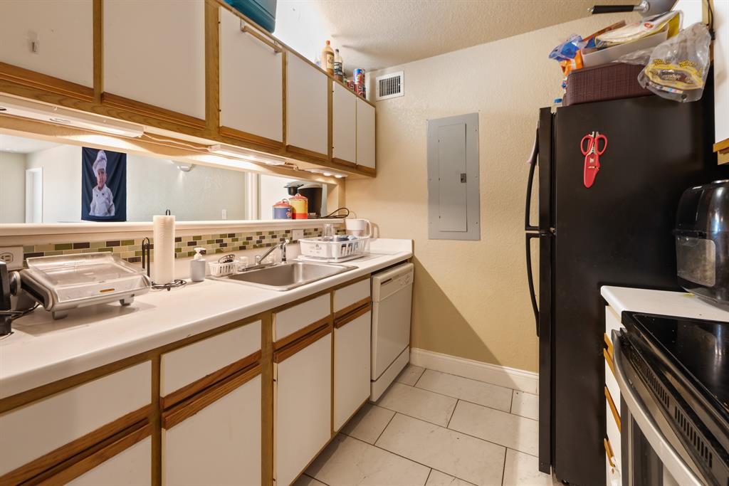 517 Southwest Parkway #202, College Station, Texas image 2