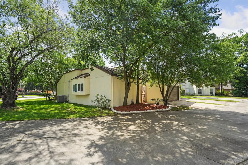 20313 Sunny Shores Drive #B, Humble, Texas image 23