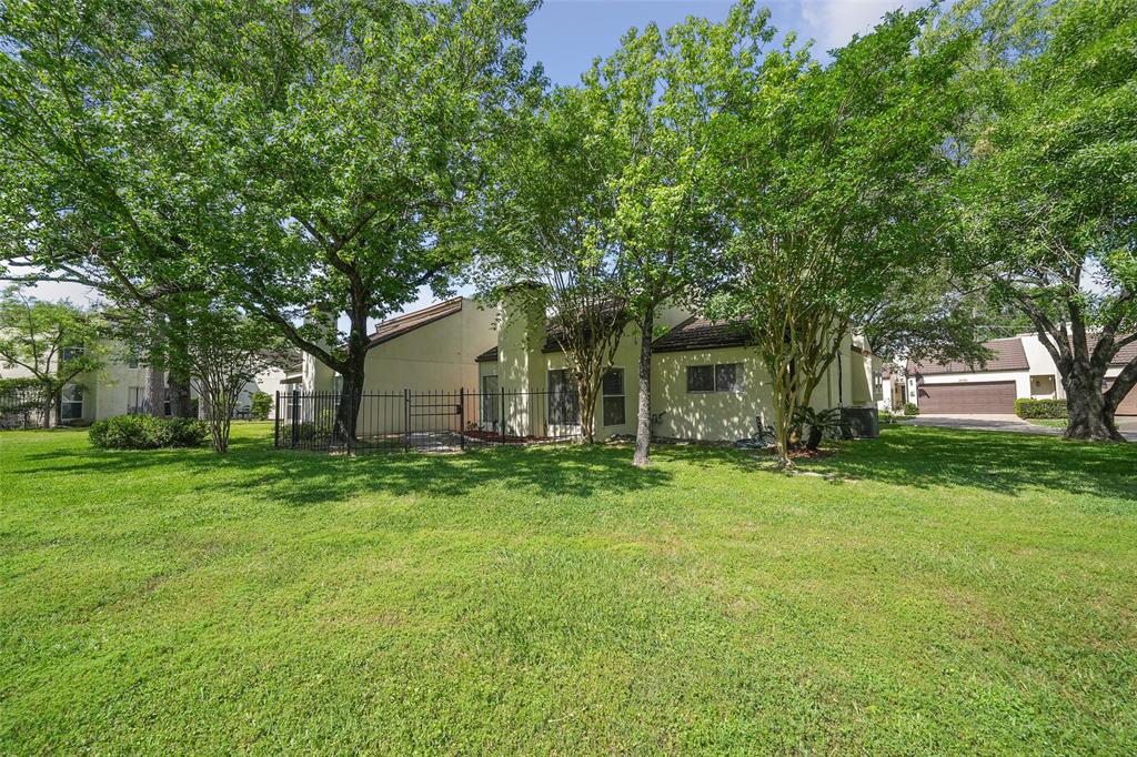 20313 Sunny Shores Drive #B, Humble, Texas image 3