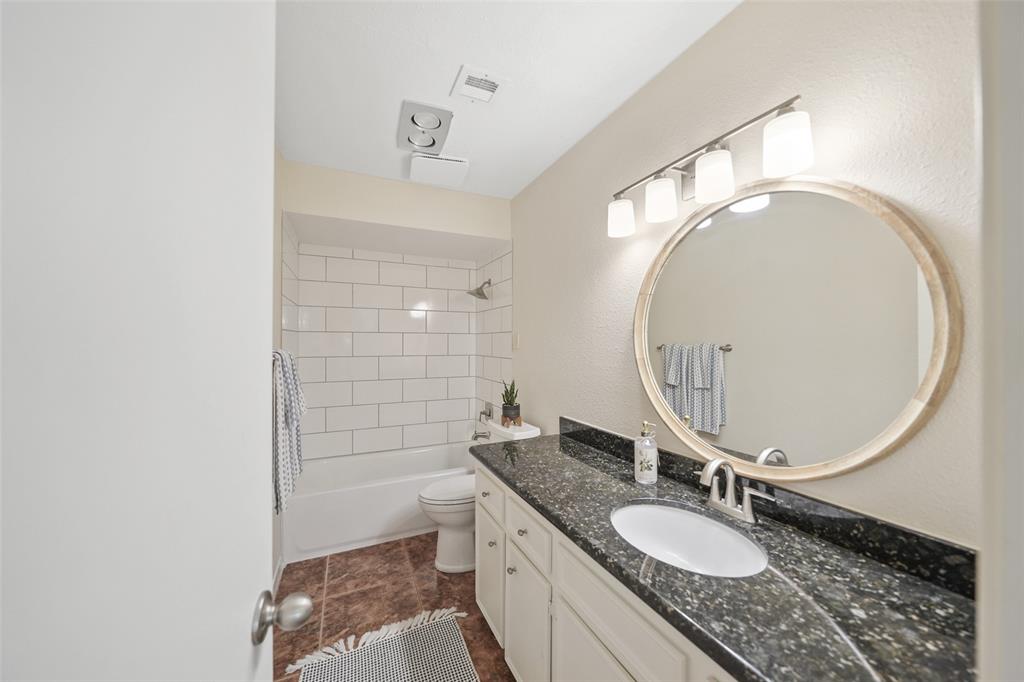 20313 Sunny Shores Drive #B, Humble, Texas image 20