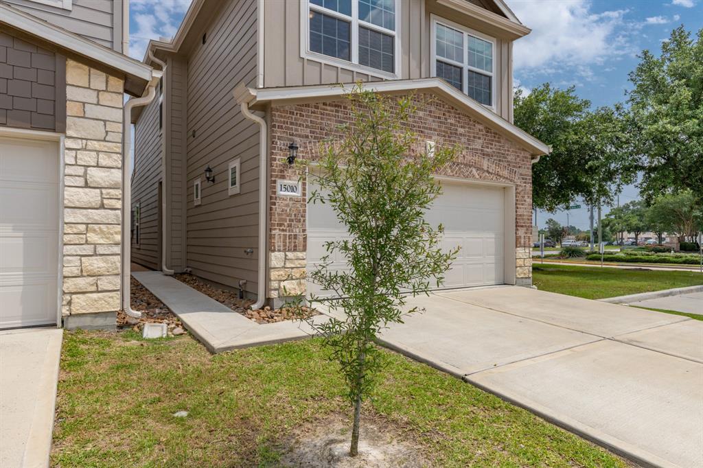 15010 Eagle Feather Court, Houston, Texas image 2