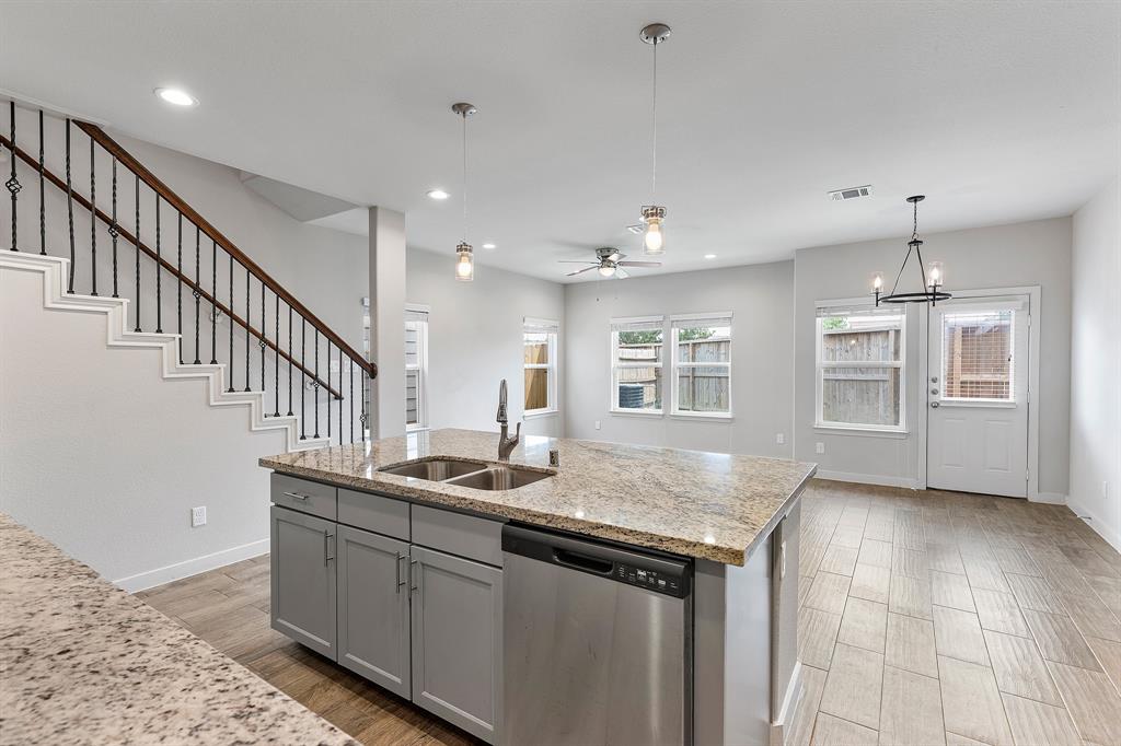 15010 Eagle Feather Court, Houston, Texas image 6