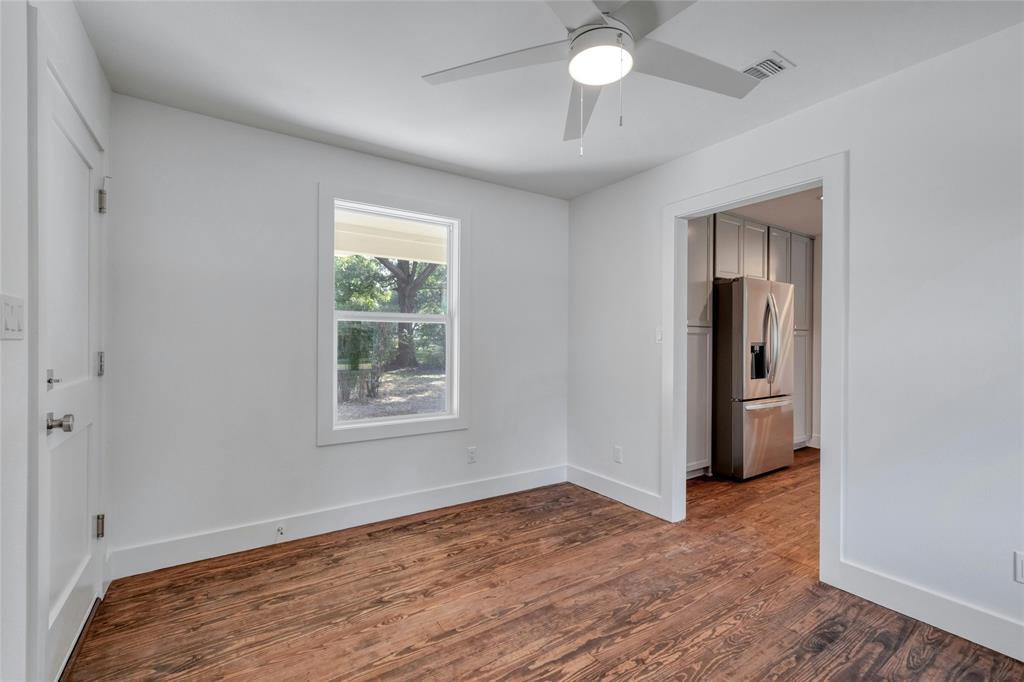 293 S College Street, La Grange, Texas image 14