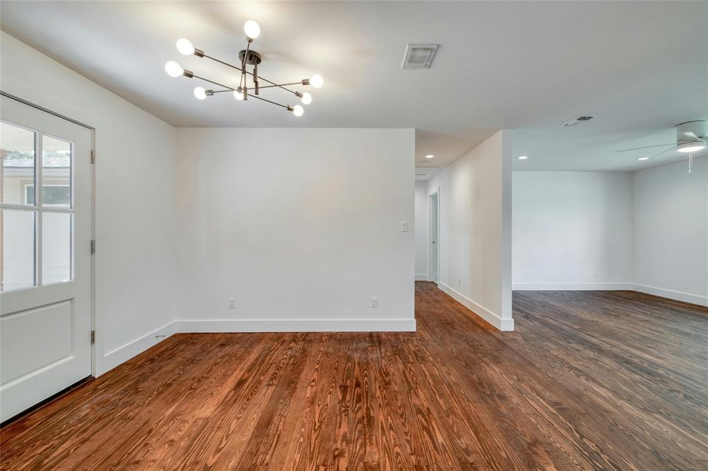 293 S College Street, La Grange, Texas image 11