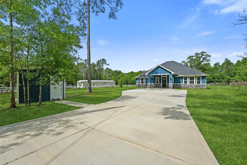 1115 Greenbelt Drive, Cleveland, Texas image 2