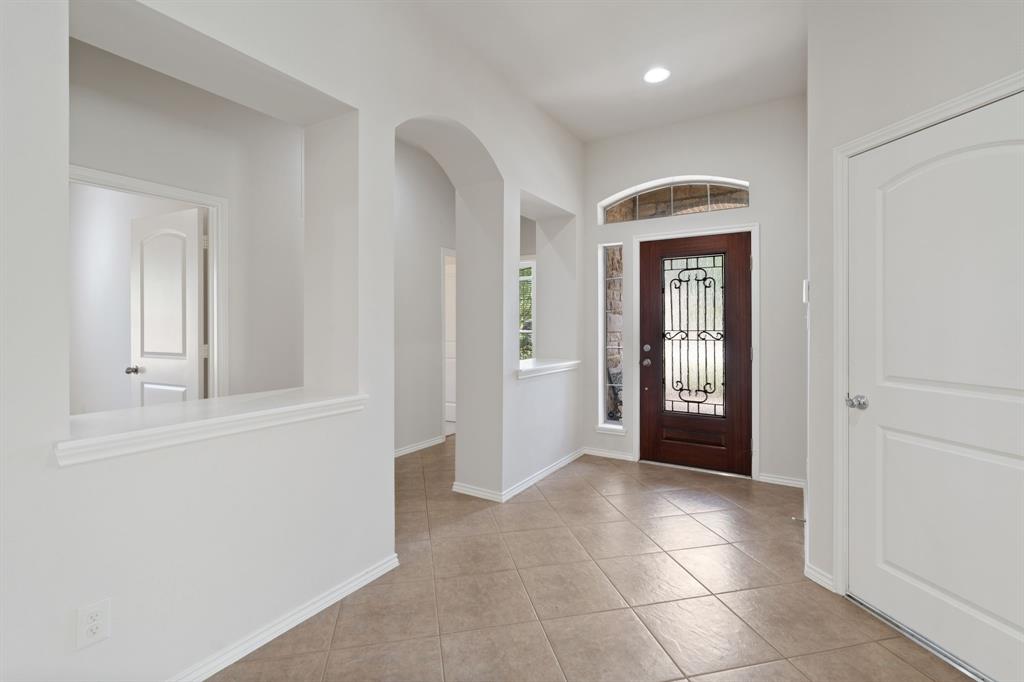 2707 Oak Pass Court