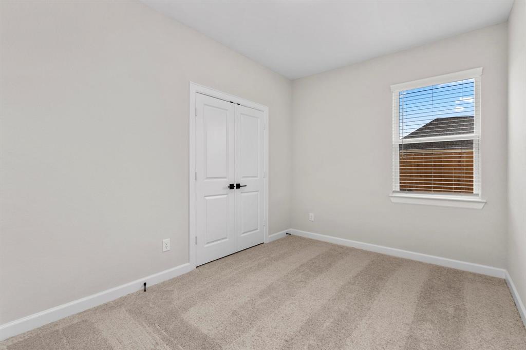 1006 Whispering Winds Drive, Beasley, Texas image 7