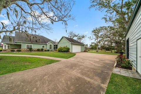 A home in Angleton