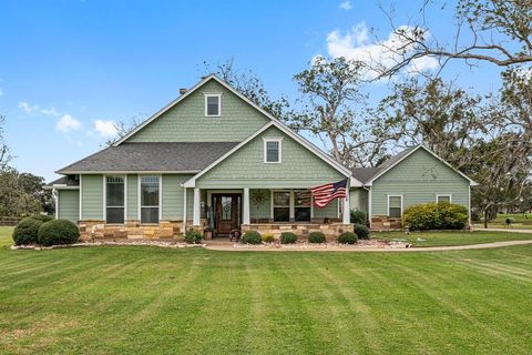 A home in Angleton