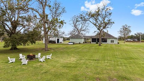 A home in Angleton