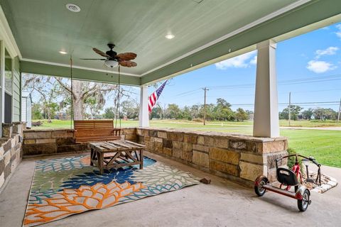 A home in Angleton