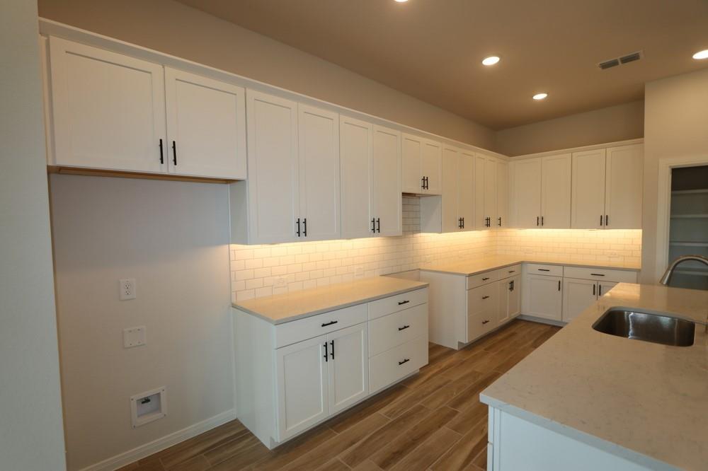 21815 Oakwood Drive, Waller, Texas image 12