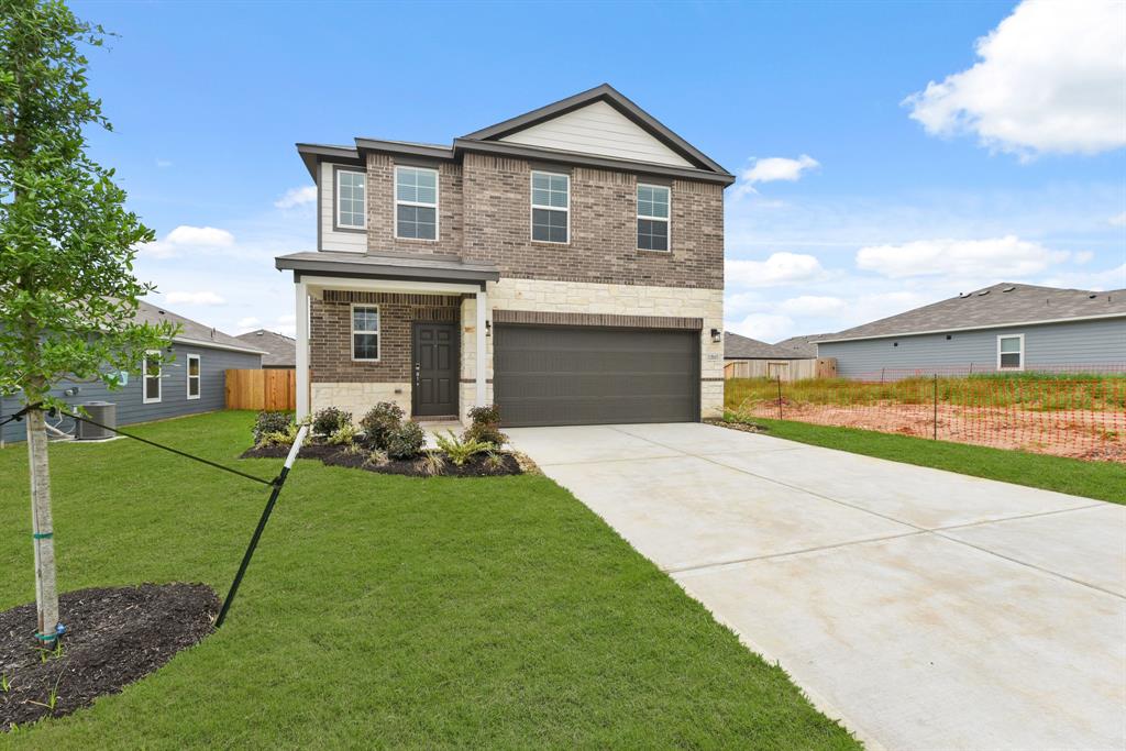 11865 Whirlaway Drive, Willis, Texas image 3